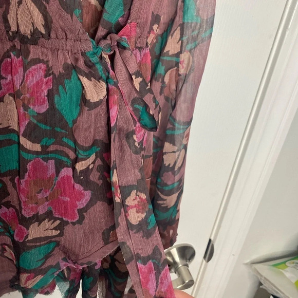 FREE PEOPLE Floral Raw Hem Wrap Top with Ruched Back Detail Size Small - Picture 4 of 8